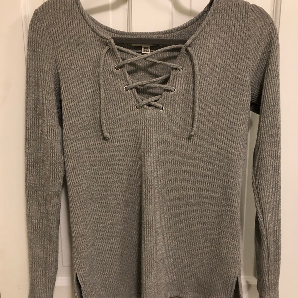 American Eagle tie front sweater